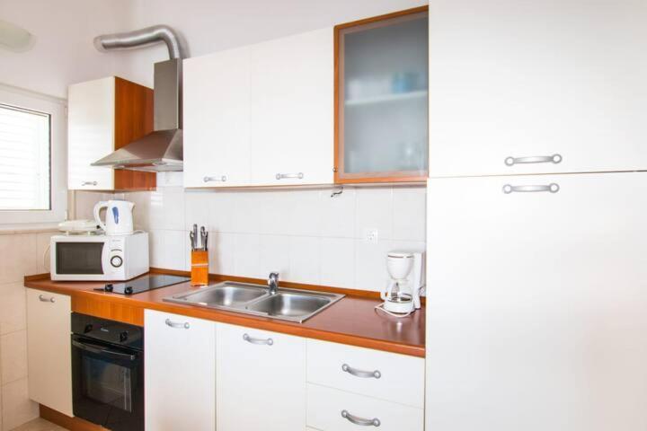 Villa Marta Apartmani Trogir Exterior foto