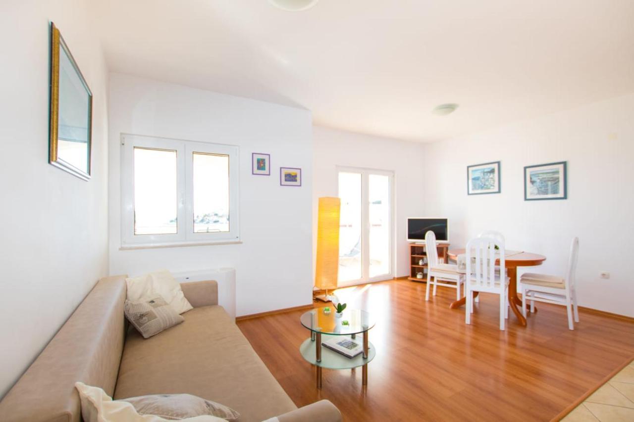 Villa Marta Apartmani Trogir Exterior foto